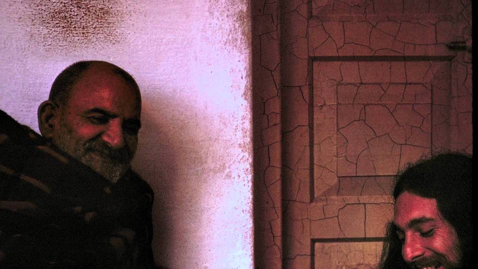 Maharaj-ji and Krishna Das; 1971 (Photo by Chaitanya).